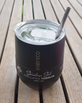 reusable stainless steel straw short straight in use